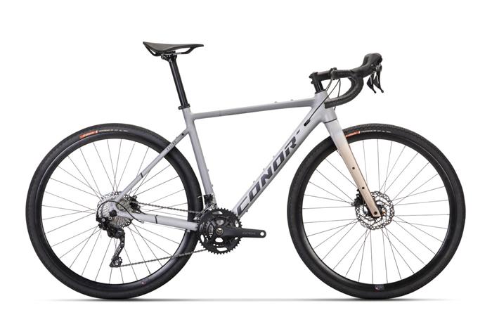 Vélo de cyclisme INVICTA Disc 5.7 couleurs 