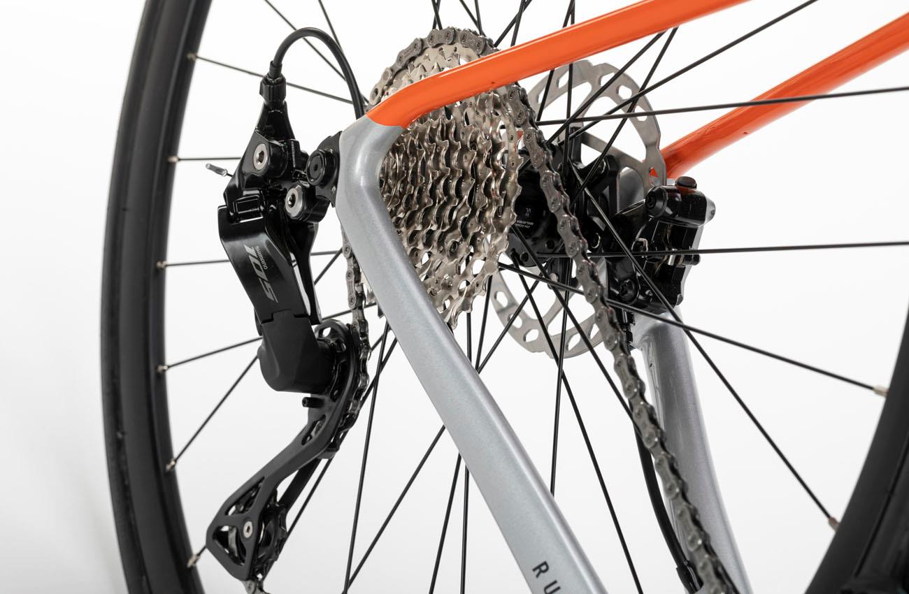 Vélo de cyclisme INVICTA Disc 5.4 couleurs 