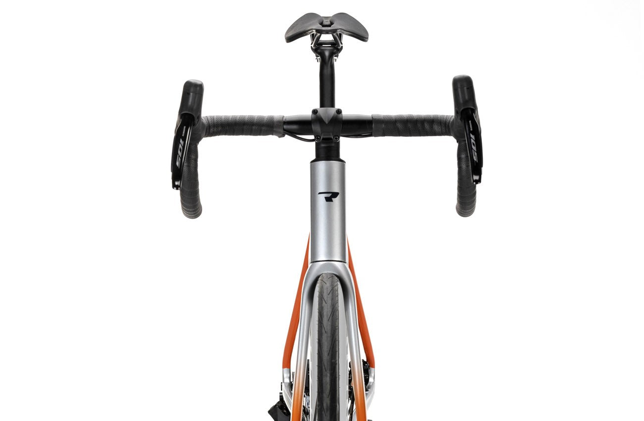 Vélo de cyclisme INVICTA Disc 5.4 couleurs 